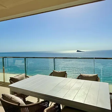 Sunset Sailors Stunning Views 베니돔