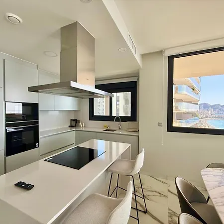 Sunset Sailors Stunning Views شقة *