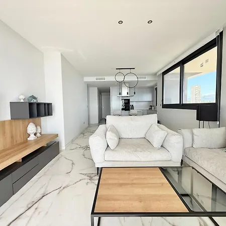 Sunset Sailors Stunning Views شقة بينايدورم